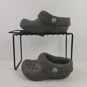BOYS CROCS Fur Lined Size c 6 & 7